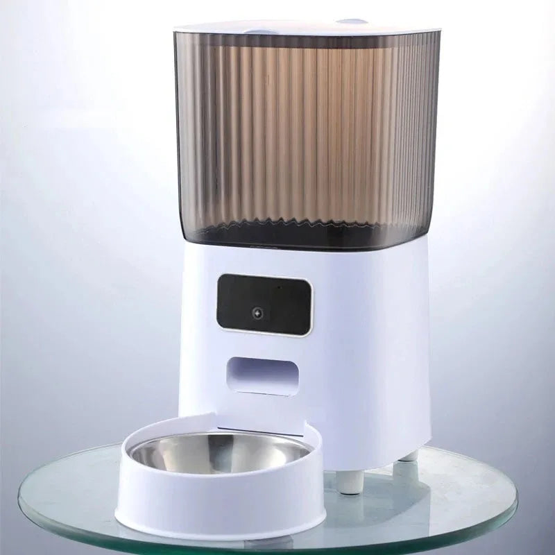 Alaika Vision™ Smart Automatic Double-Bowl Feeder.